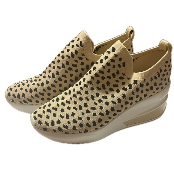 Gianni Bini Shoes - Gianni Bini Valeah Leopard Print Women's Slip-On Sneakers SZ 8